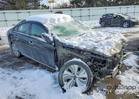 2014 Hyundai Sonata Hybrid from USA, damaged, VIN KMHEC4A48EA108143